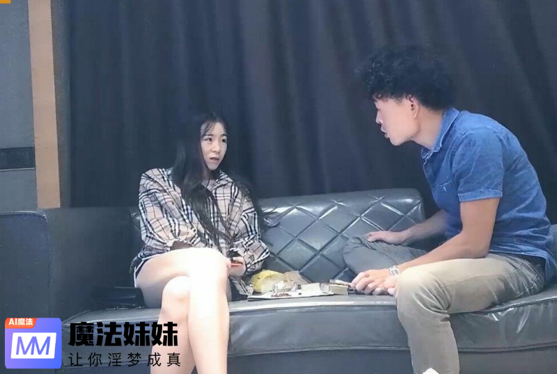 沈先生 - 4000約很漂亮的00後小美女，被老金的大雞巴直接怼哭了，還直接幹了兩炮，隔著屏幕都能感覺到疼  第1张